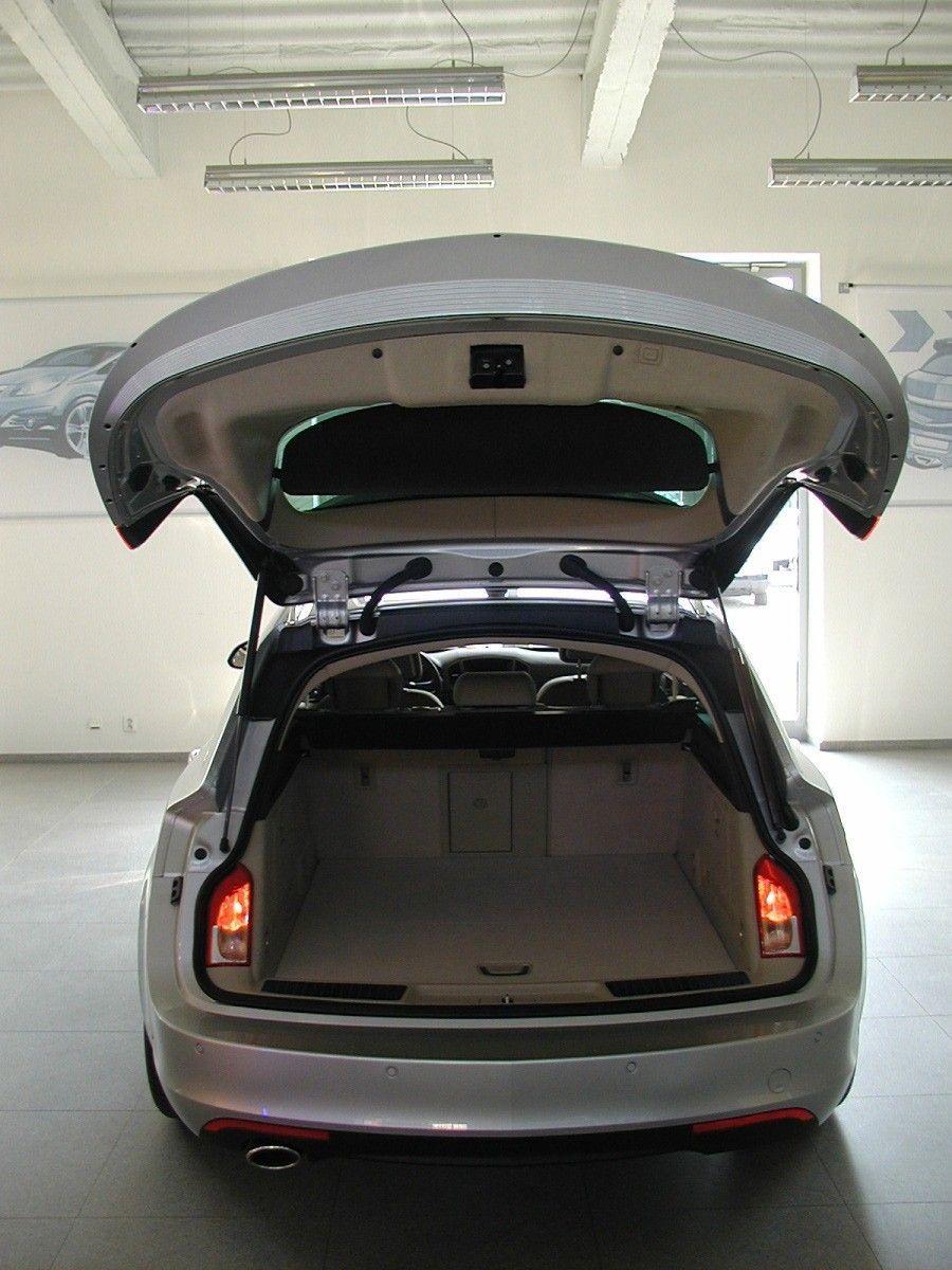  Opel Insignia Sports Tourer 2008 года  (фото 40 из 127)